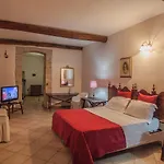 Residenza Corte Cristina & Maison d'hôtes Quartucciu