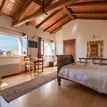 Residenza Corte Cristina & Πανσιόν 4*