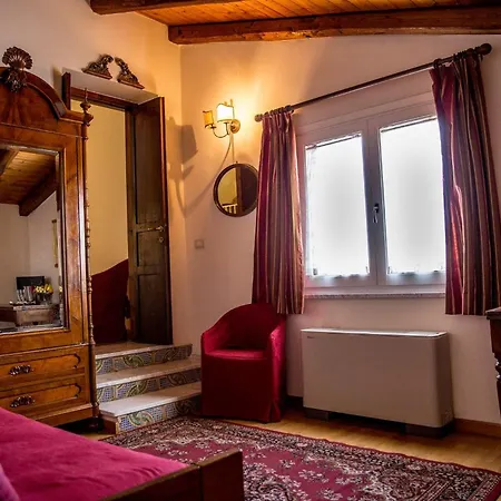 Residenza Corte Cristina & 4*