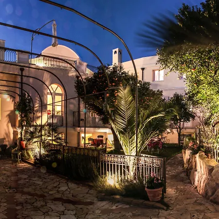 게스트하우스 Residenza Corte Cristina & 4*