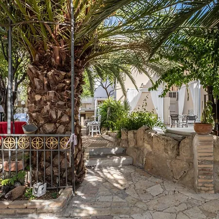 Residenza Corte Cristina & 게스트하우스 4*