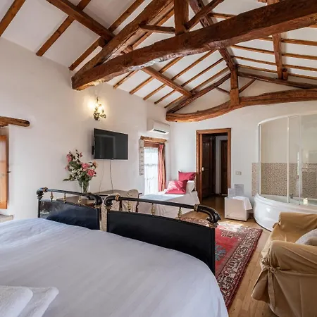 Residenza Corte Cristina & 게스트하우스 4*